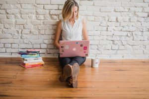 expresswriters-influencer-4081842_1920